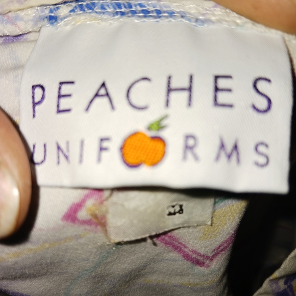 3 long sleeve scrub tops - Picture 2 of 6